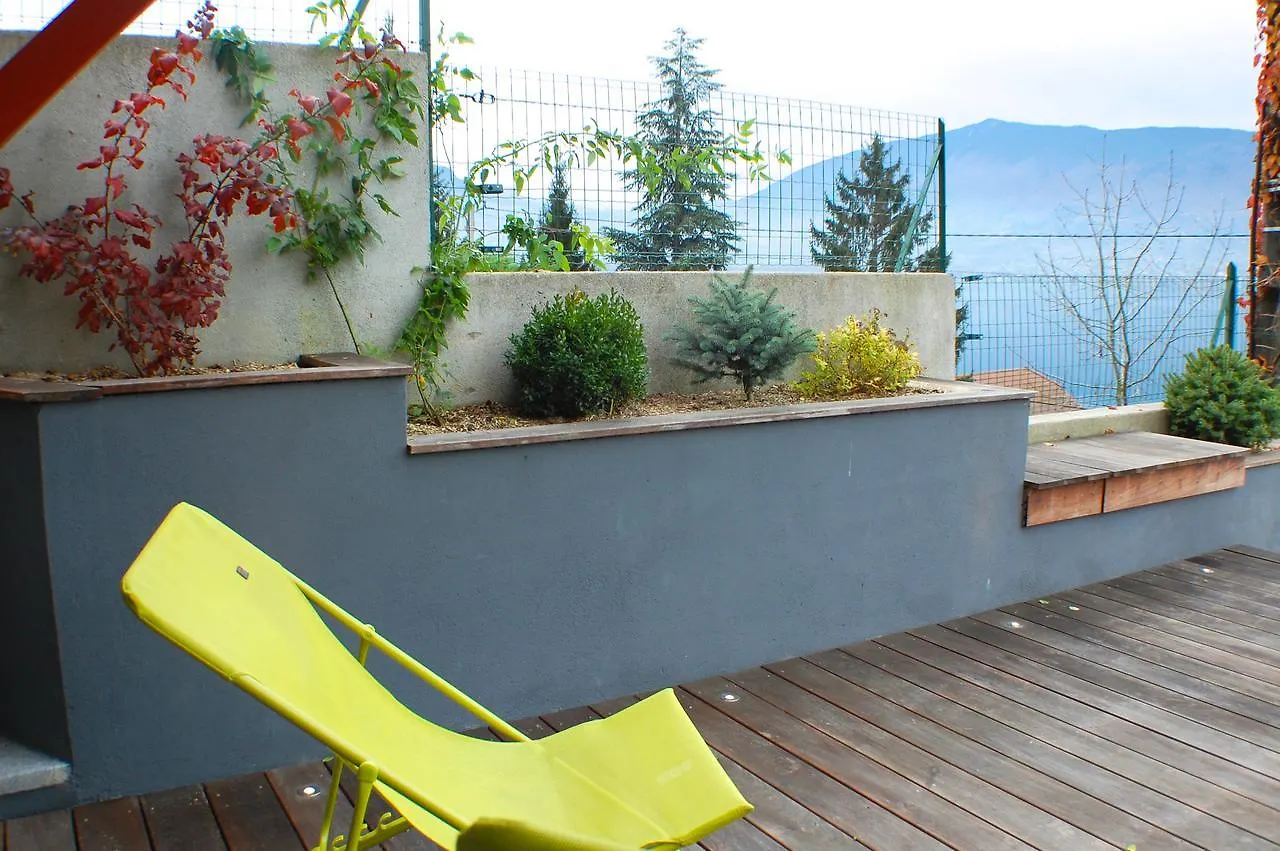 Le Cottage De Veyrier, Tres Jolie Vue Lac - Lla Selections By Location Lac Annecy 木屋